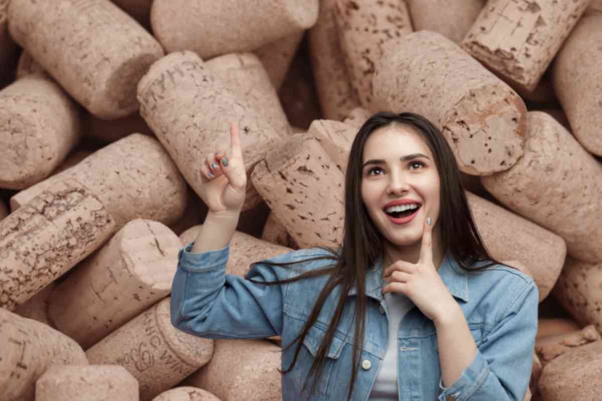 Il tappo di sughero non è soltanto un elemento utilizzato per chiudere bottiglie di vino o altre bevande.